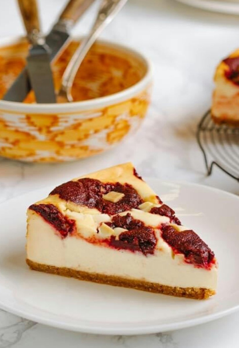 Raspberry White Chocolate Cheesecake