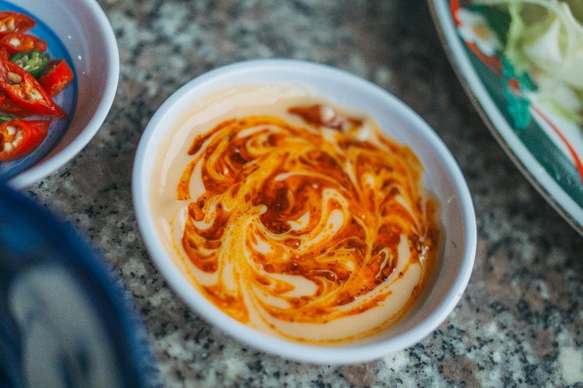 Foyot Sauce (Béarnaise + Meat Glaze)